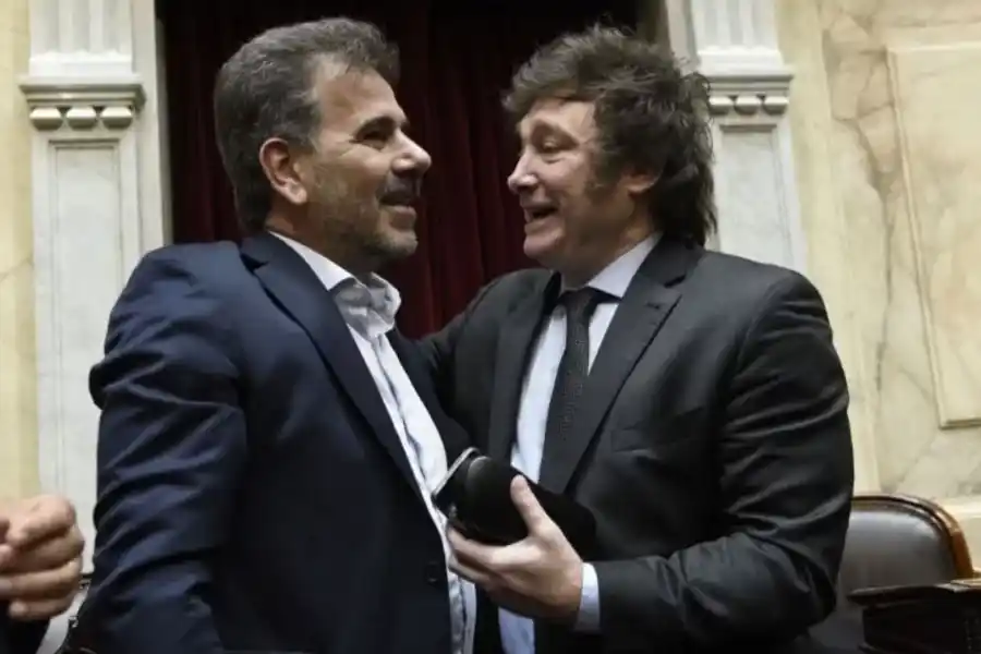 Milei respaldó a Ritondo y aseguró que era víctima de operaciones por "colaborar" con el Gobierno