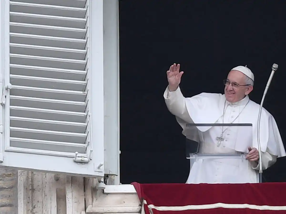 Francisco proclamó a 35 nuevos santos