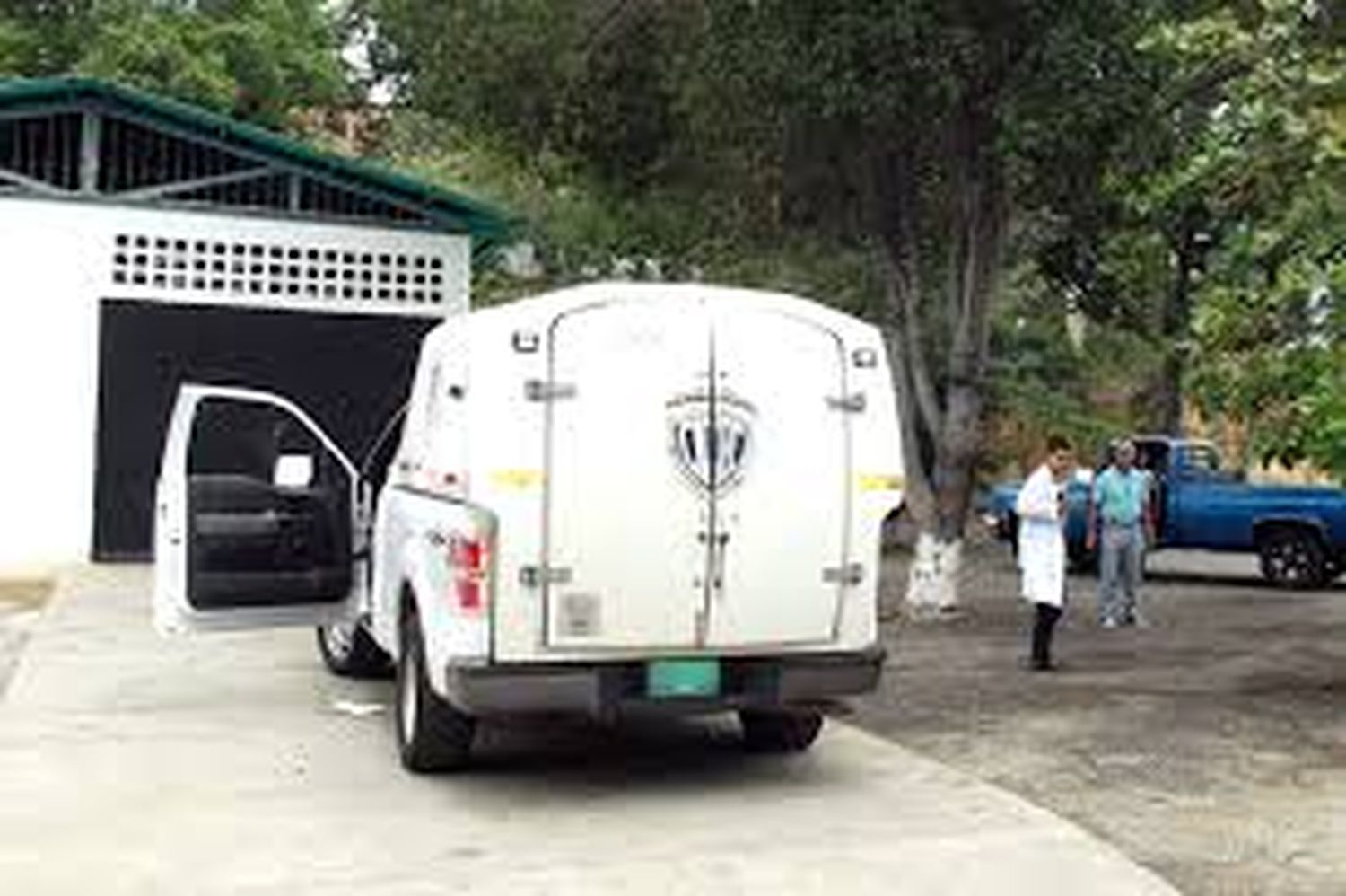 Dos sujetos MATARON a un hombre por una botella de licor en Trujillo