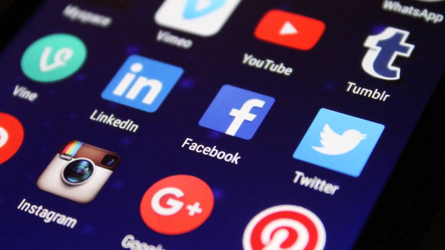 Cae el uso de Facebook para consultar noticias