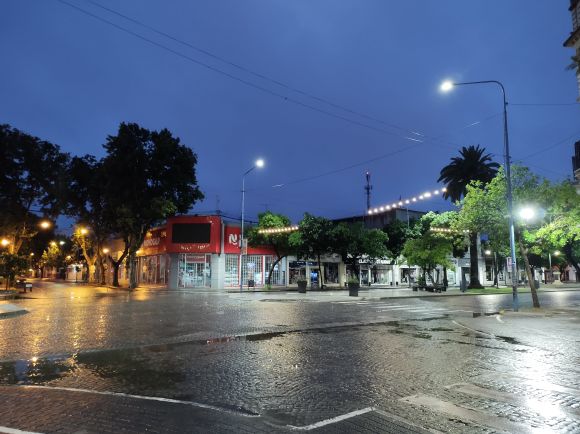 Martes ventoso y con tormentas en Rafaela, ¿cuánto llovió durante la madrugada?
