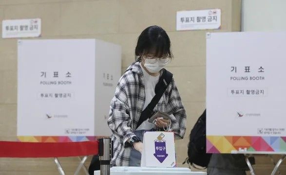 República de Corea: comenzó la votación presidencial anticipada.