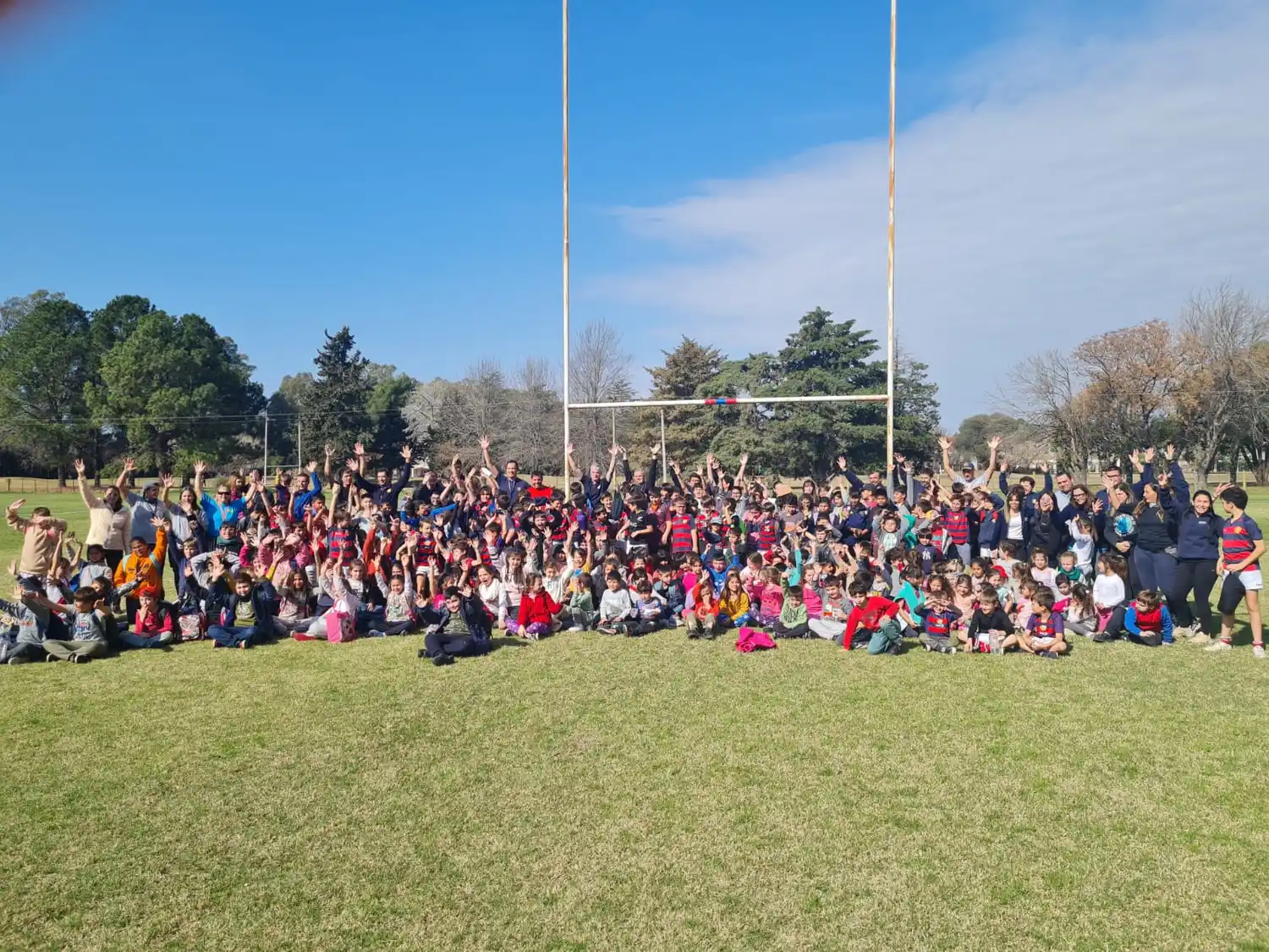 Gran jornada entre las infantiles del Jockey y la Colonia de Invierno Municipal