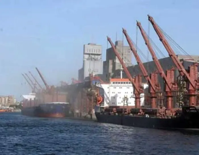 Durante octubre, Puerto Quequén comercializó 694.000 toneladas