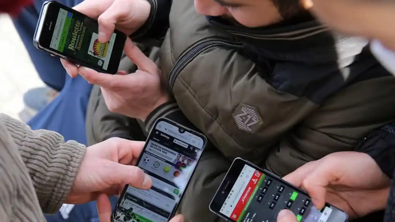 “En tres meses, más de 40 mil menores apostaron en un casino ilegal”, reveló el funcionario.