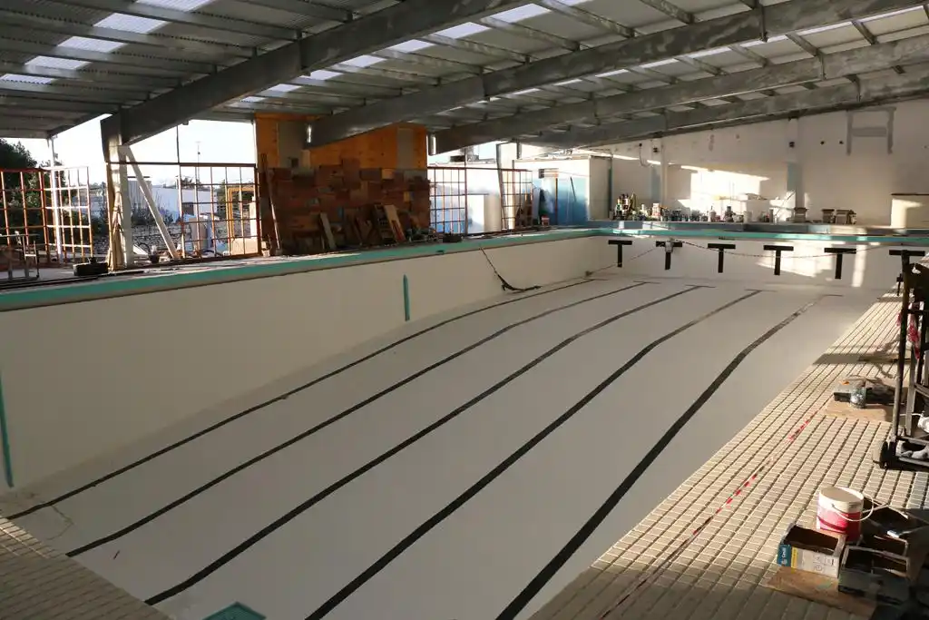 Gran entusiasmo de los vecinos de Villa Italia por las piletas climatizadas