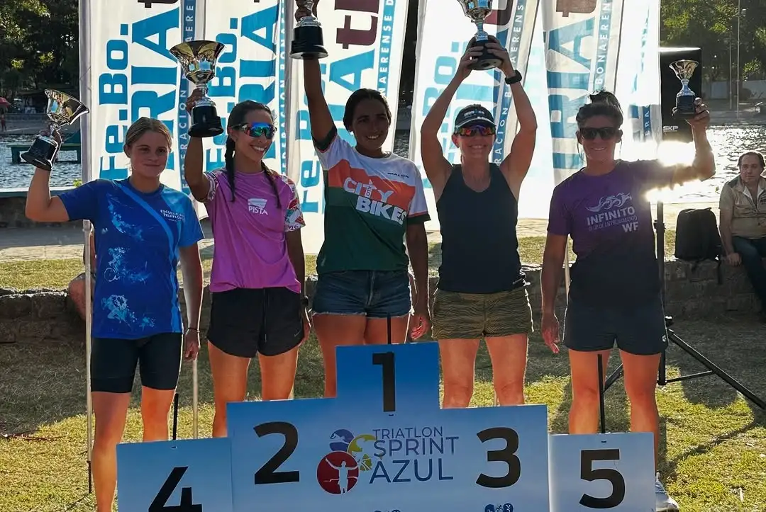 Melisa Funes, cerca. El podio femenino del triatlón