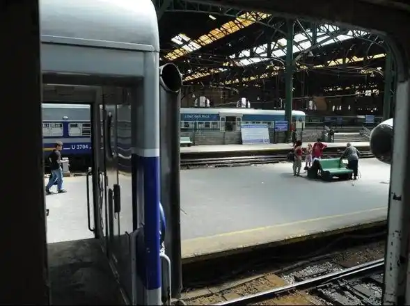Paro de trenes desde el mediodía por protesta de maquinistas