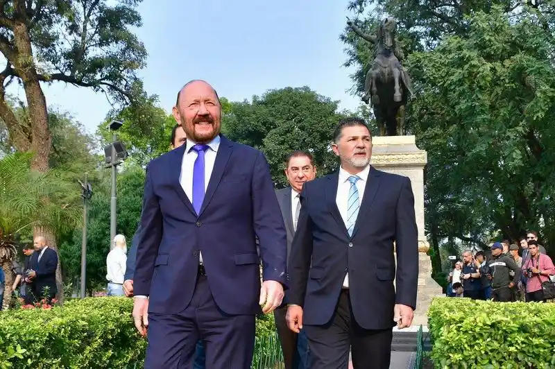 Insfrán encabezó el acto-homenaje a 174 
años del fallecimiento del general San Martín