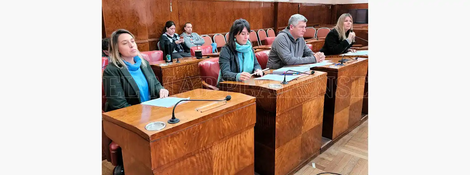 Con la abstención del Frente de Todos, el pliego de la disposición de residuos fue aprobado en Ambiente