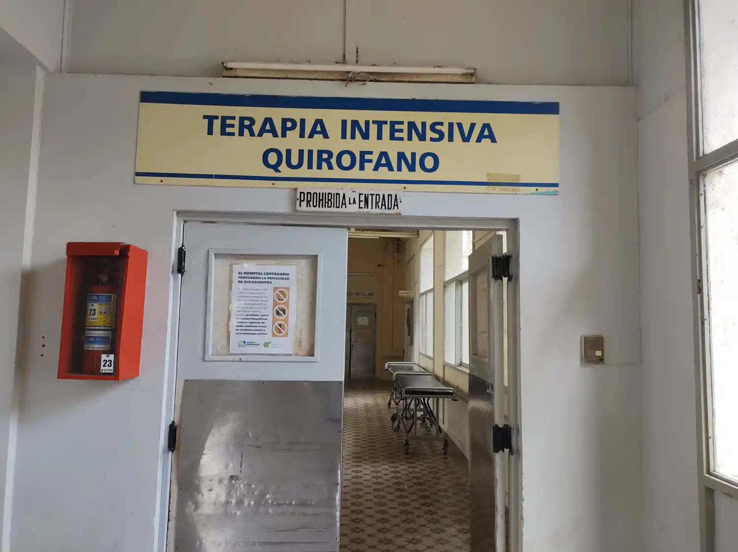¿Cuál es el estado de salud de la mujer que sobrevivió al accidente en la zona de Ceibas?