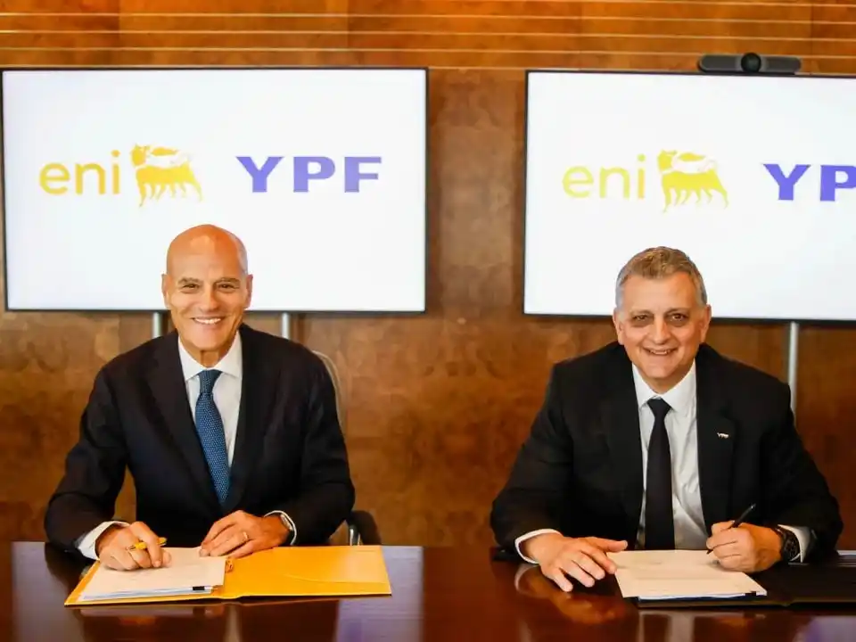 YPF firmó acuerdo con empresa italiana para potenciar exportaciones de Vaca Muerta