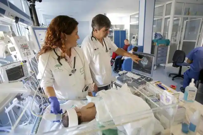 Diez años enfriando bebés contra el daño cerebral