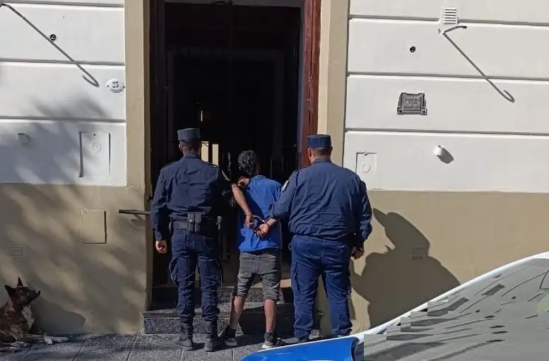 Detenido por hurto en un desarmadero de autopartes en Victoria