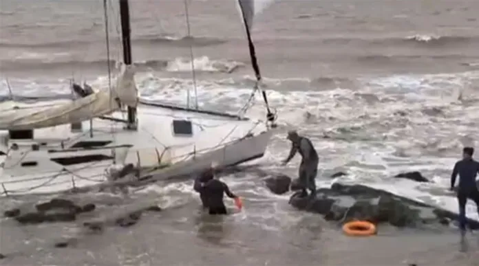 Un matrimonio sufrió un accidente náutico y quedó varado en el Río Uruguay