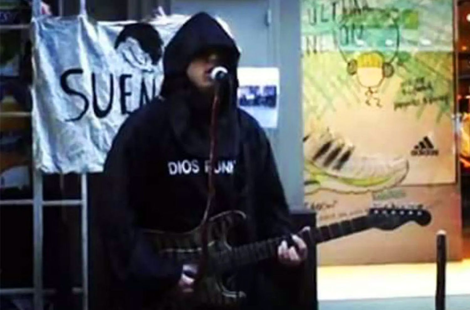 Pintaron un mural en homenaje al «Dios Punk», el artista rosarino que se suicidó tras una falsa denuncia por abuso