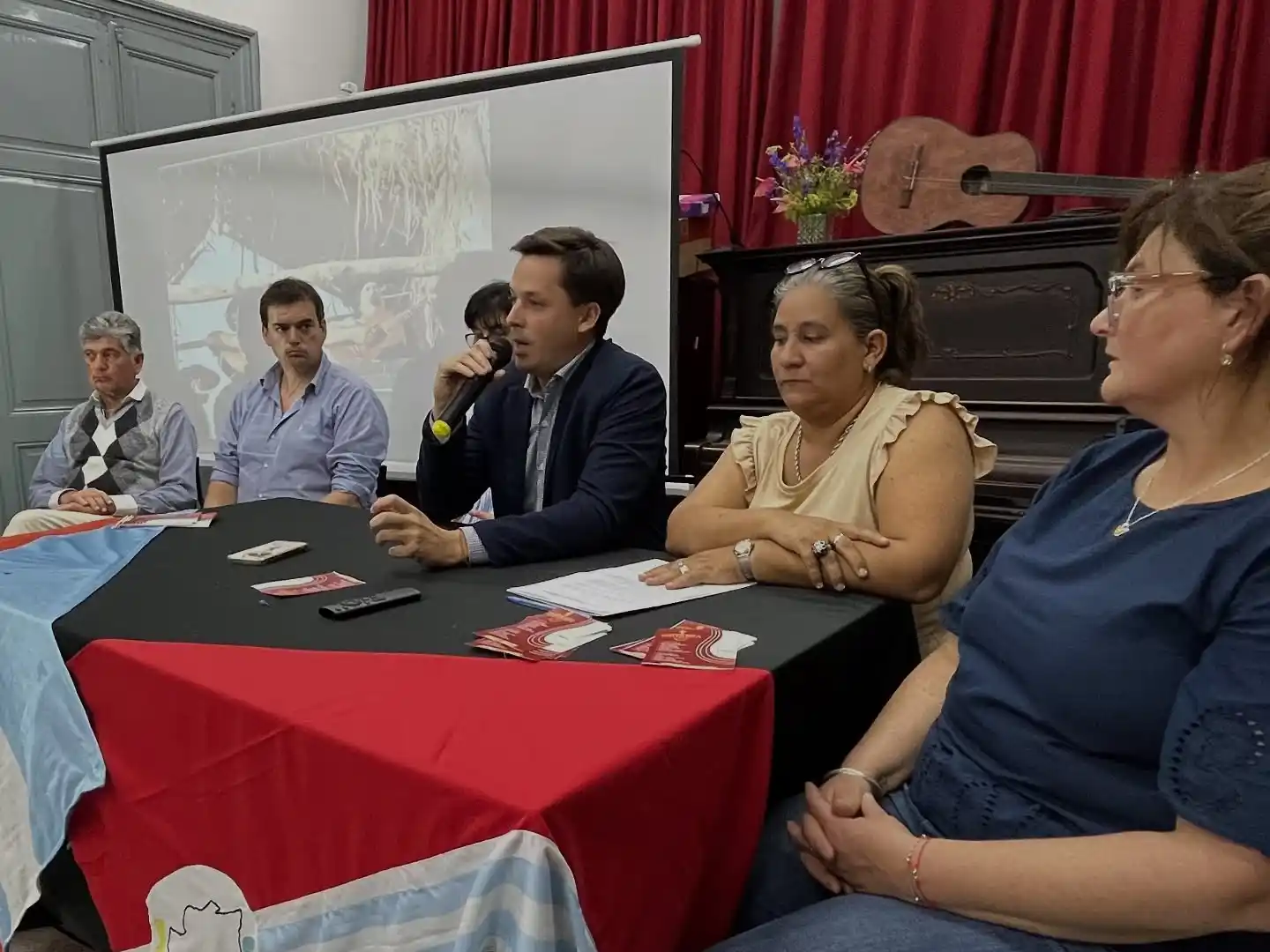 Fiesta de la Guitarra en búsqueda del rescate fundacional