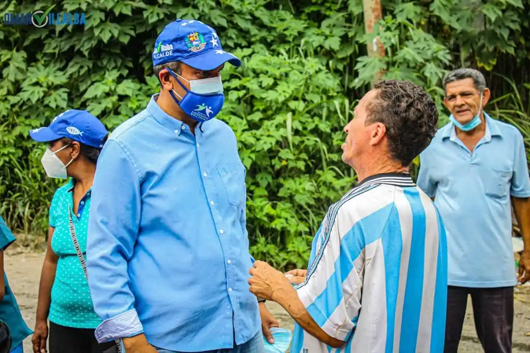 Este es EL SUFRIMIENTO de los vecinos de El Peñón por botes de agua y averías