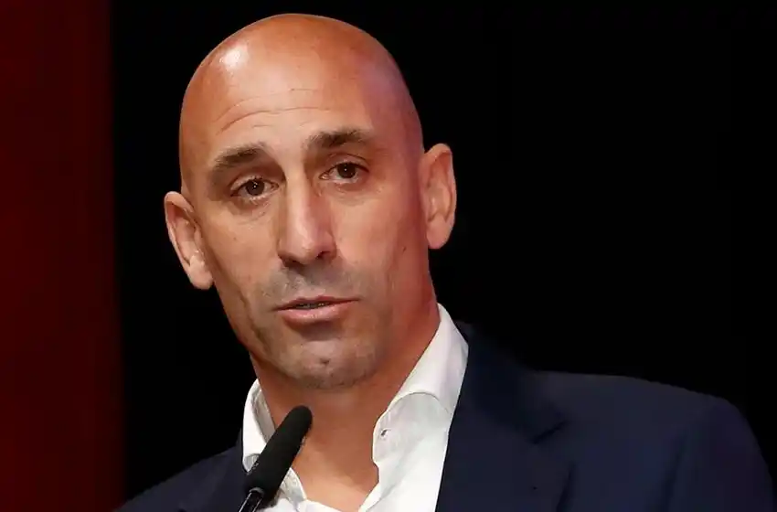 La FIFA suspende provisionalmente a Luis Rubiales