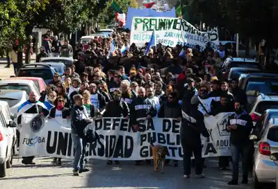 Diferentes sectores se movilizaron tras la premisa de defender la universidad pública y gratuita.