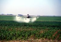 Agroindustria suspendió por un año la resolución que permitía fumigar cerca de escuelas 