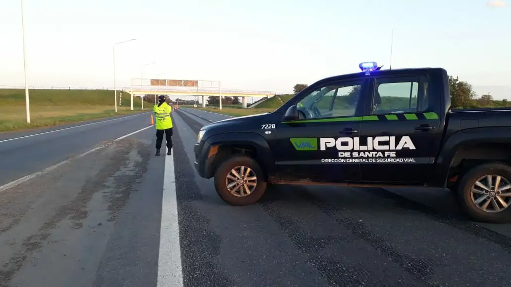 Tránsito: se registran cortes en la Autopista y otras rutas anegadas