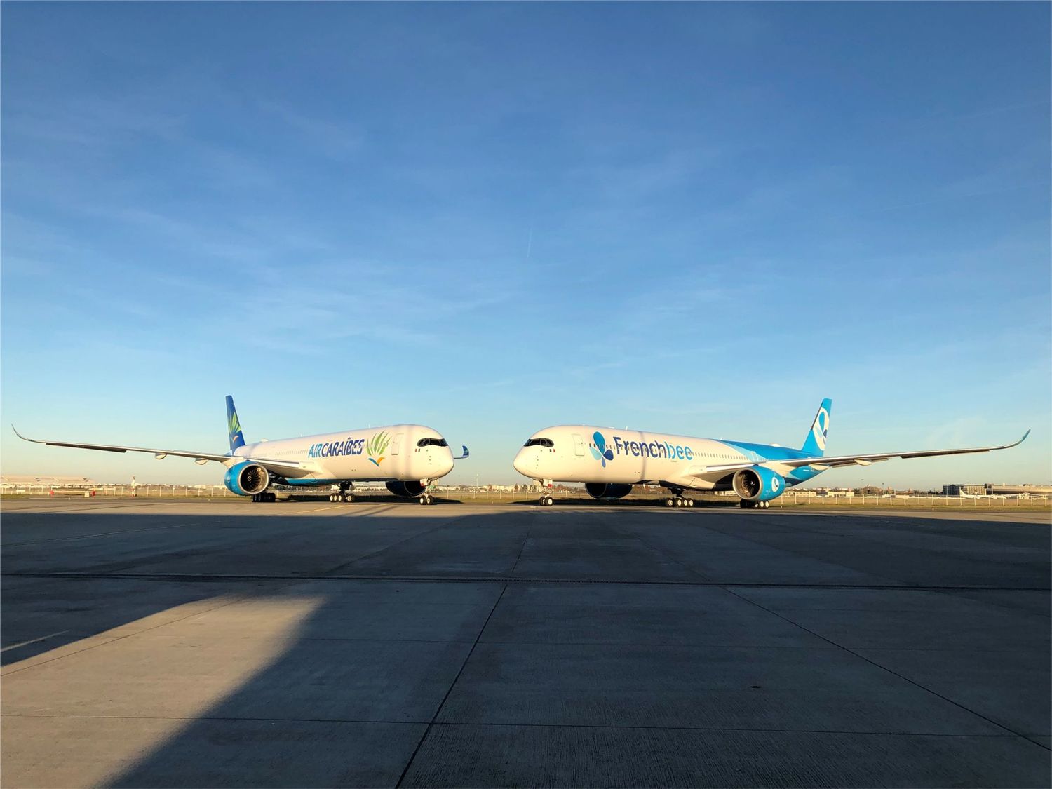 Air Lease Corporation delivers two Airbus A350-1000s to Air Caraïbes Atlantique and FrenchBee