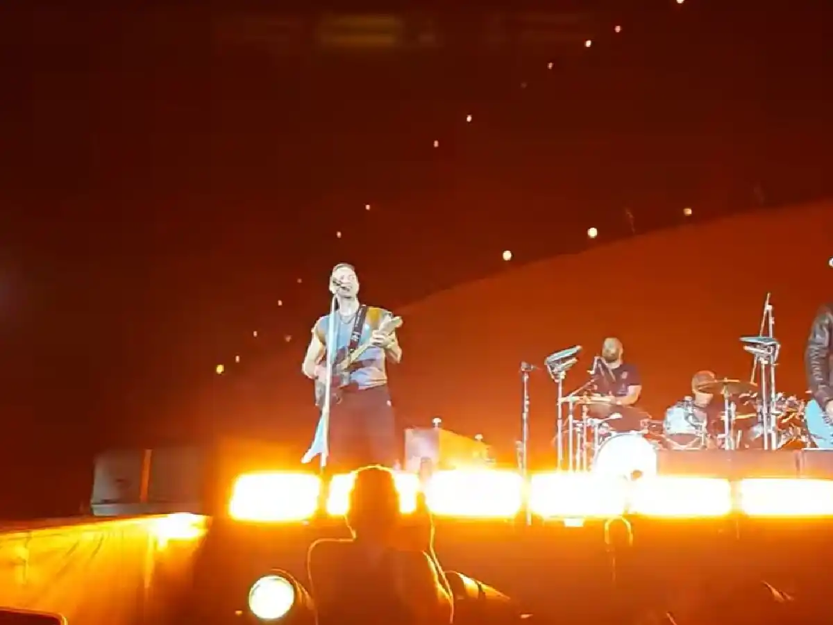 Coldplay versionó "Persiana Americana" con Zeta y Charly y River se sacudió