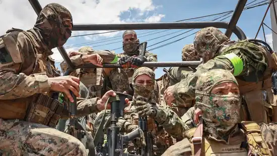 Brasil: Río desplegó mil policías para capturar jefes del Comando Vermelho