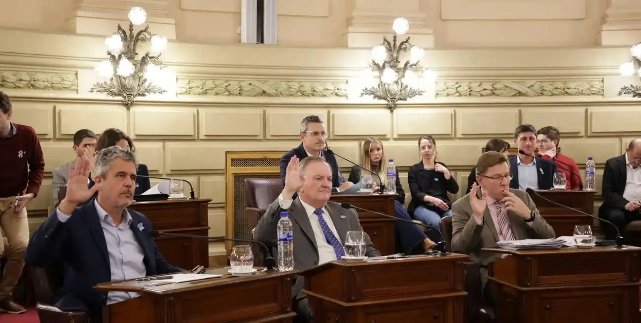 En pocos días, el Senado avanzó con una ley pedida por el gobernador con acuerdo del oficialismo y de la oposición. Foto: Gentileza Cámara de Senadores.
