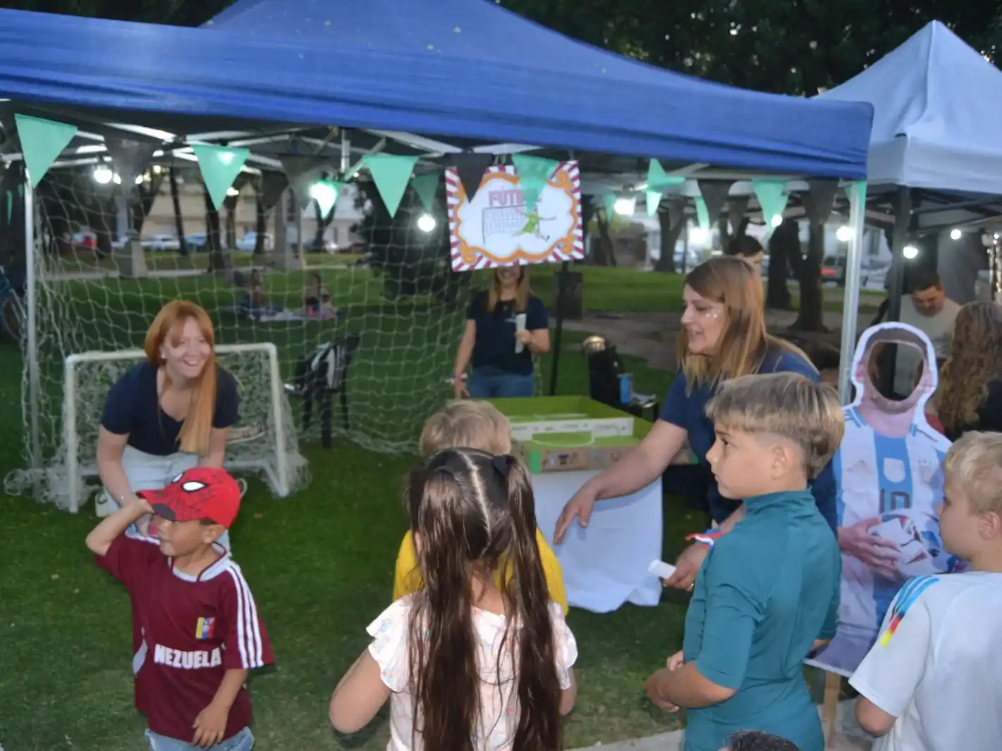 Con gran éxito se desarrolló la cuarta kermés  de Lucecitas