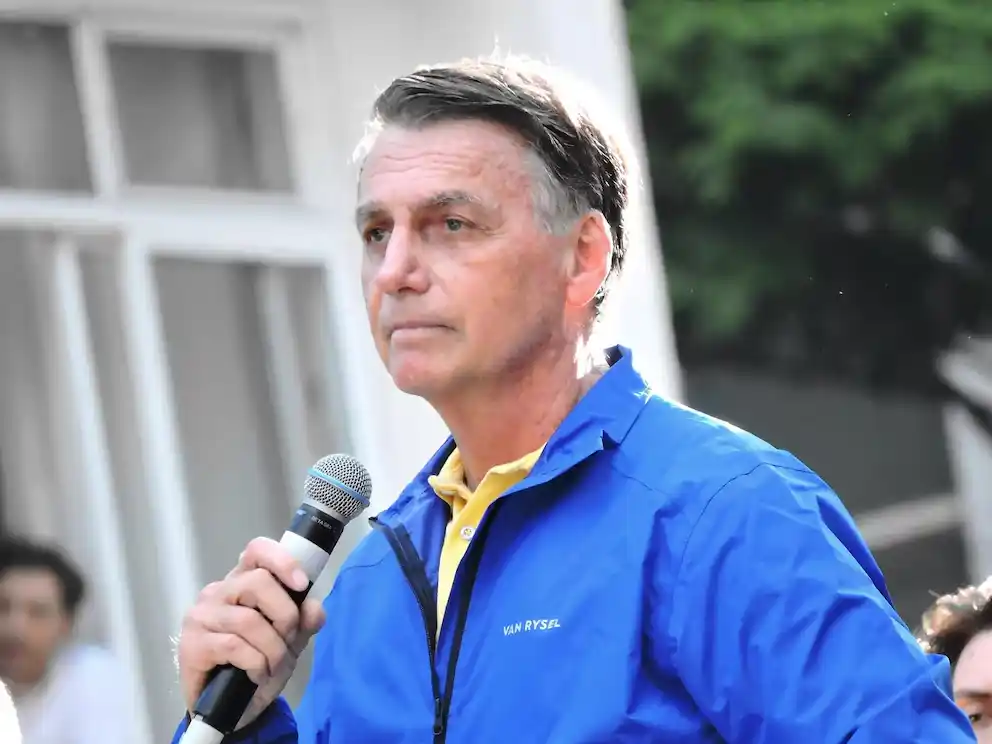 Ayer, el ex jefe de Estado fue trasladado de urgencia por una serie de episodios de vómitos, mareos, baja presión arterial y anemia persistente.