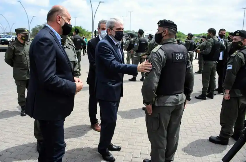 Aníbal Fernández: «Decidimos dar 575 efectivos federales a Santa Fe para que se queden y trabajen»