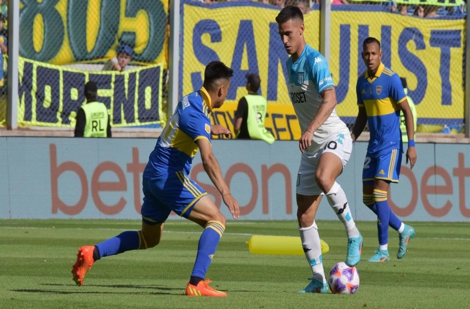 Racing se quedó con el Trofeo de Campeones: Boca terminó con seis futbolistas y el partido terminó