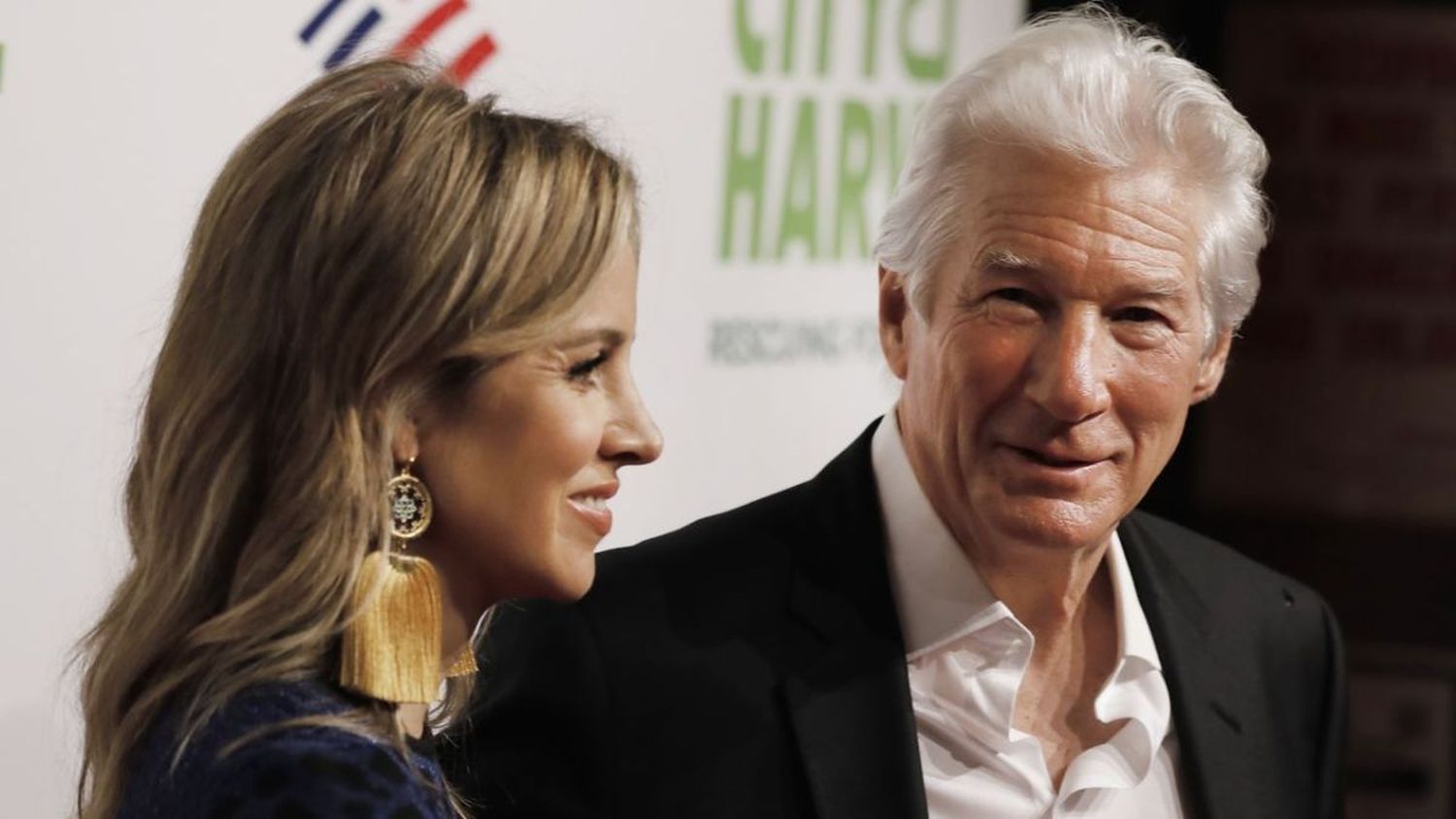 Richard y Alejandra Gere aparecen en España por una causa solidaria