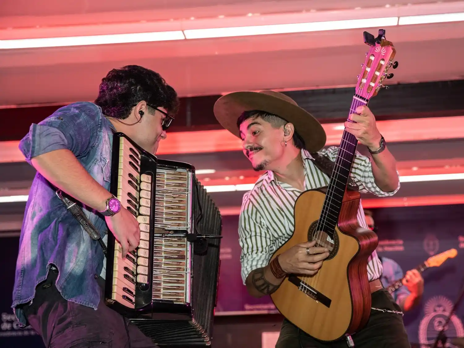 El escenario móvil de Ritmos Argentinos llegó a Galarza con música y cultura entrerriana