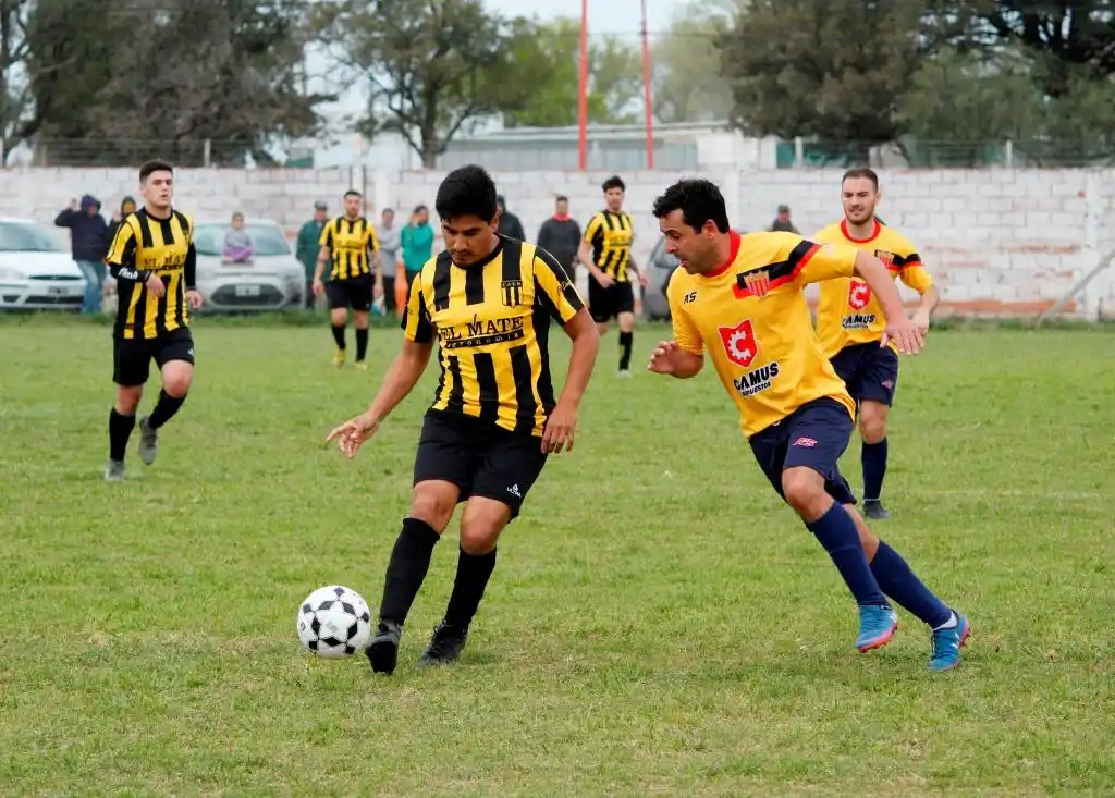 El Nacional sigue arriba
