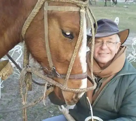 "Estoy abierto a aprender día a día sobre caballos, chicos y equinoterapia"