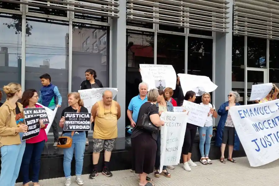 Marcha en los Tribunales de Rafaela reclamando en contra de las denuncias falsas