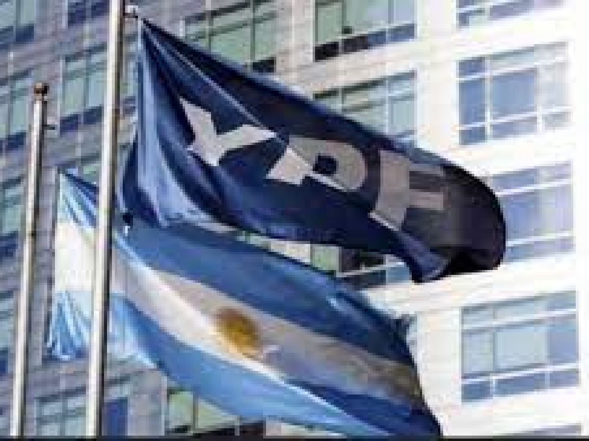 Estatización de YPF: jueza norteamericana falló a favor de fondos buitre contra Argentina