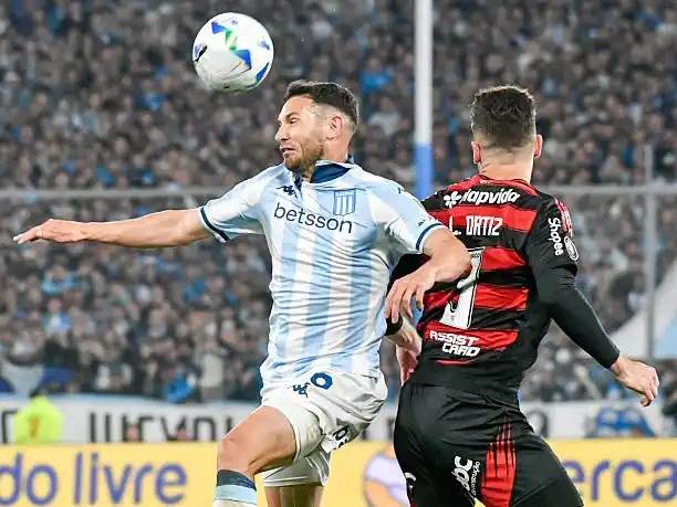 Racing, en un duelo clave por la clasificación