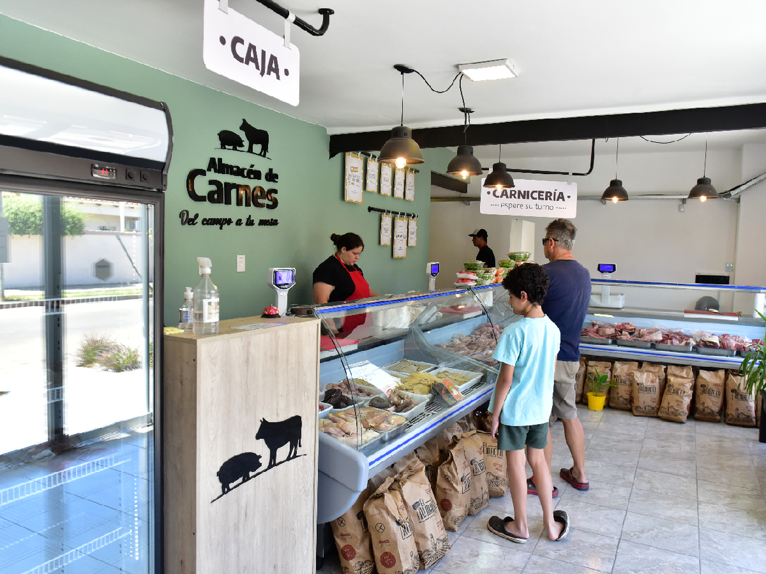 Almacén de Carnes sigue creciendo con nuevo local  totalmente renovado   