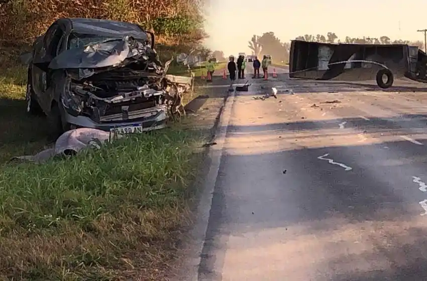 Choque en la AO12: una persona fallecida tras la colisión de un camión y un auto