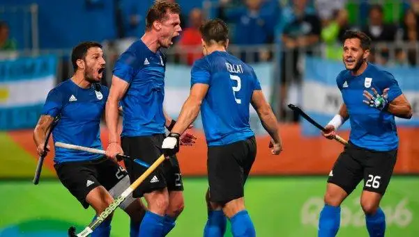 Los Leones, con un salto a la historia, ya están en cuartos de final