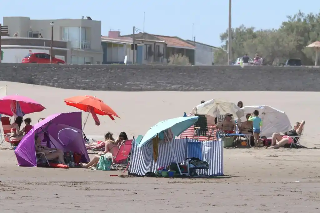 Inicio de un fin de semana largo con calor y playa