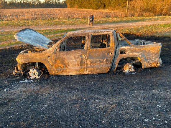 Ruta 9: ardió en llamas la camioneta de un sampedrino