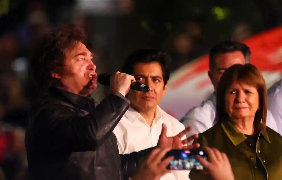 Milei lanzó la campaña en Córdoba y afirmó que los audios de Spagnuolo son inteligencia artificial