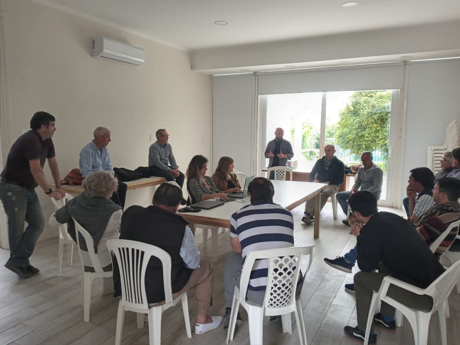 El encuentro se desarrolló días atrás en la sede de la delegación del Colegio de Veterinarios.