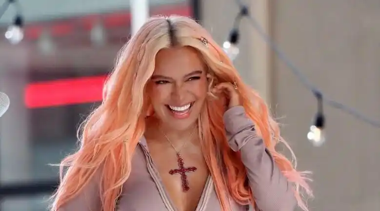 Karol G revoluciona las redes al cantar una canción de Salserín (+VIDEO)