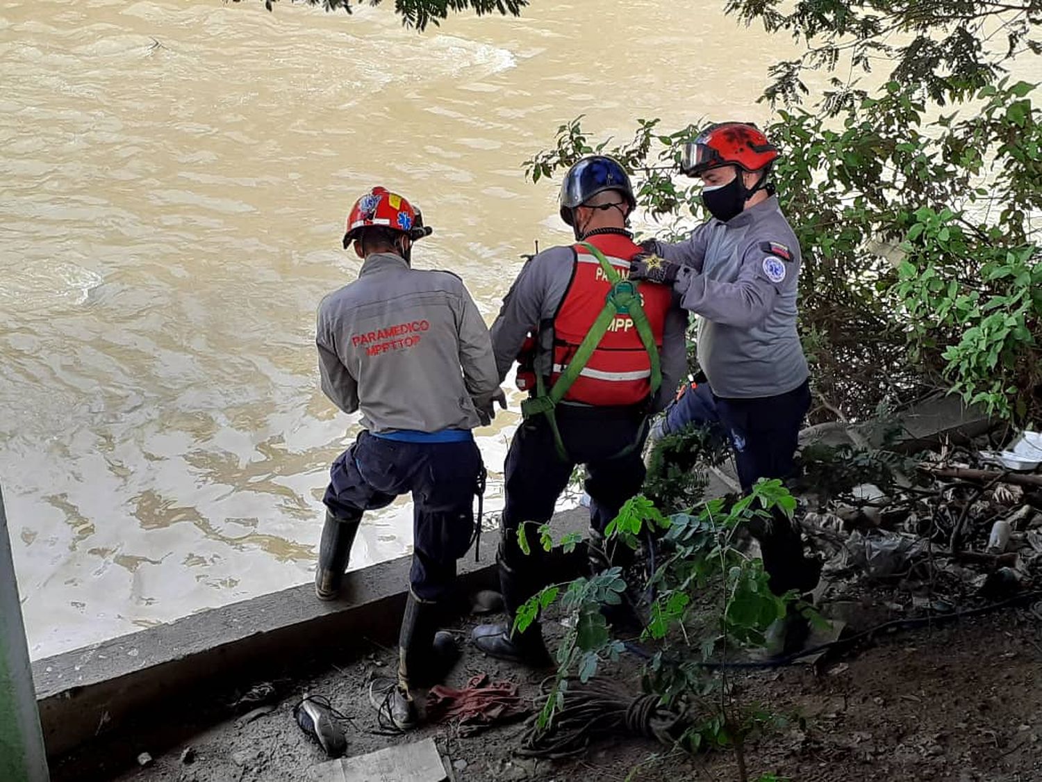 ¡MISTERIO! En las próximas horas identificarán el cadáver de la mujer hallada en el río Guaire